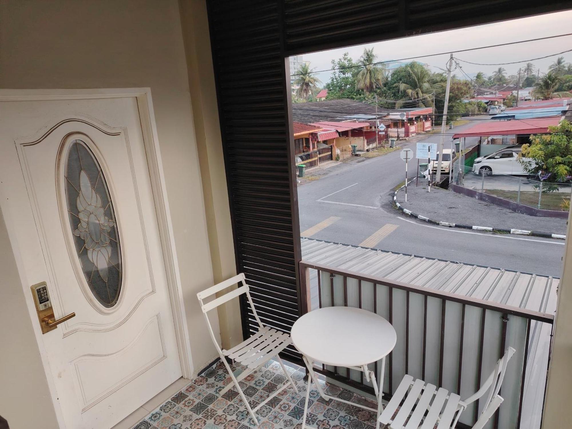 Topville Homestay Kangar Buitenkant foto